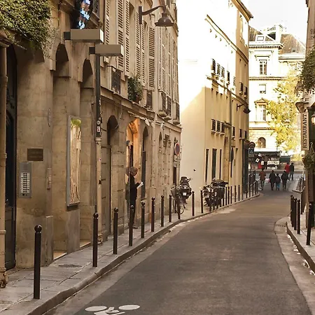 La D'estrées - Saint-germain Parigi